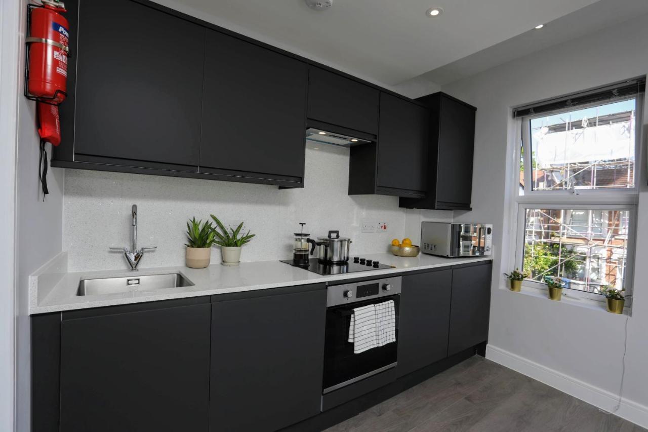 Aisiki Apartments At Stanhope Road, North Finchley, Airconditioned Multiple 2 Or 3-Bedroom, Pet-Friendly Duplex Flats, King Or Twin Beds, Airconditioned & Free Wi-Fi Exterior photo