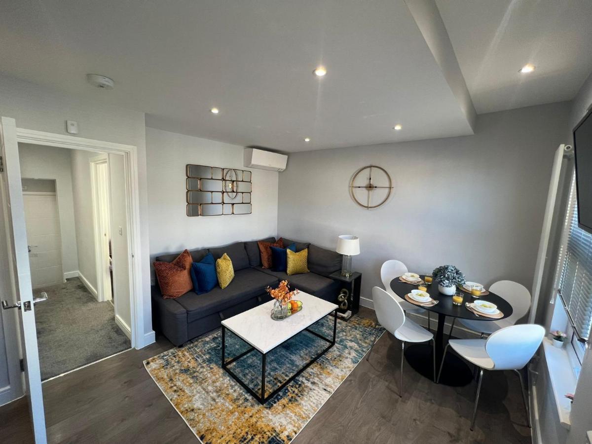 Aisiki Apartments At Stanhope Road, North Finchley, Airconditioned Multiple 2 Or 3-Bedroom, Pet-Friendly Duplex Flats, King Or Twin Beds, Airconditioned & Free Wi-Fi Exterior photo