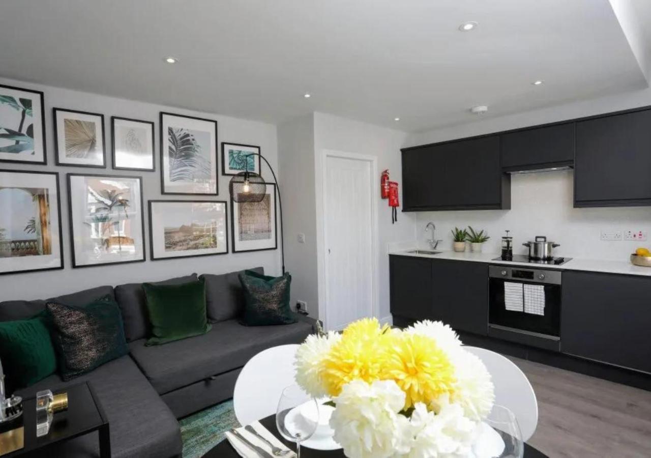 Aisiki Apartments At Stanhope Road, North Finchley, Airconditioned Multiple 2 Or 3-Bedroom, Pet-Friendly Duplex Flats, King Or Twin Beds, Airconditioned & Free Wi-Fi Exterior photo