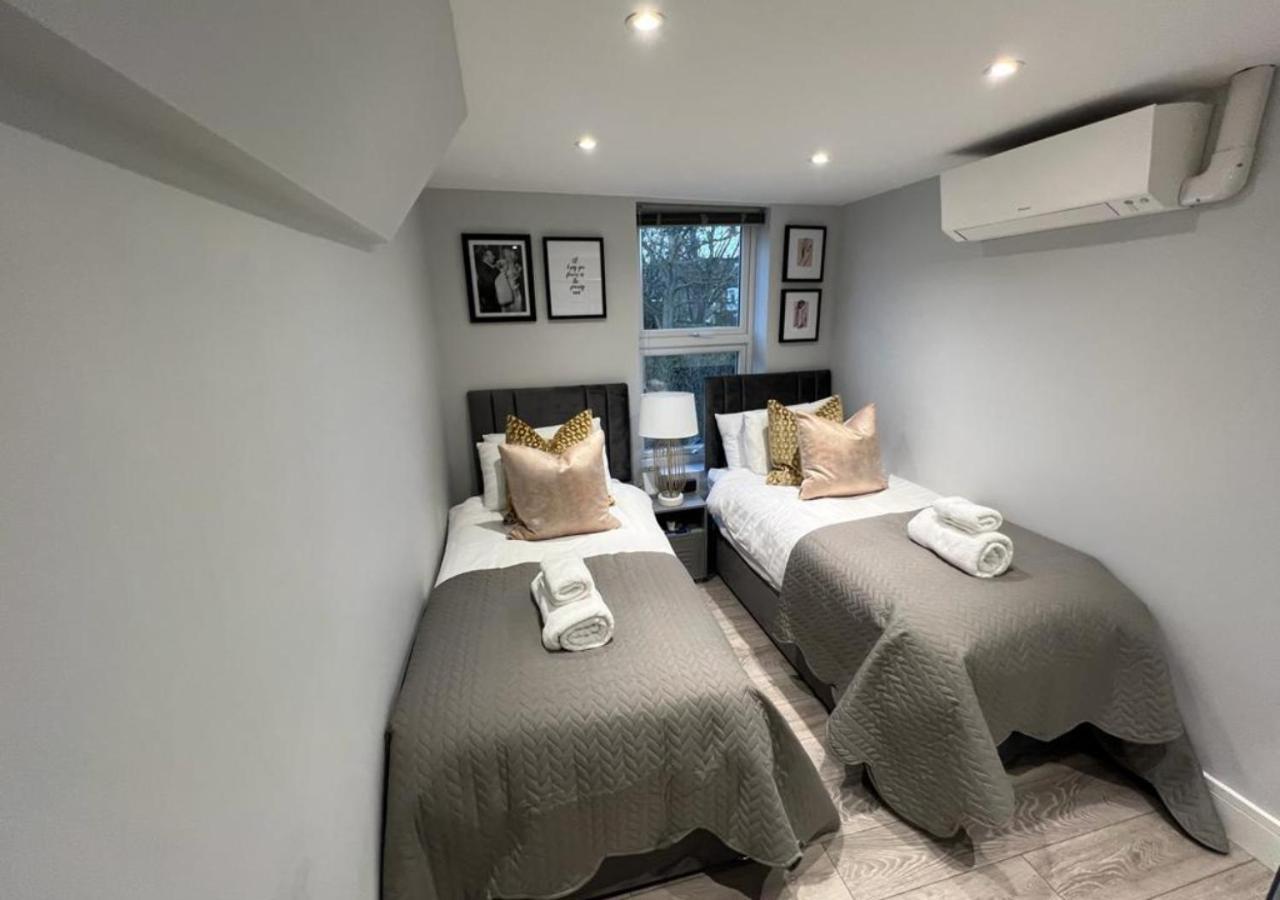 Aisiki Apartments At Stanhope Road, North Finchley, Airconditioned Multiple 2 Or 3-Bedroom, Pet-Friendly Duplex Flats, King Or Twin Beds, Airconditioned & Free Wi-Fi Exterior photo