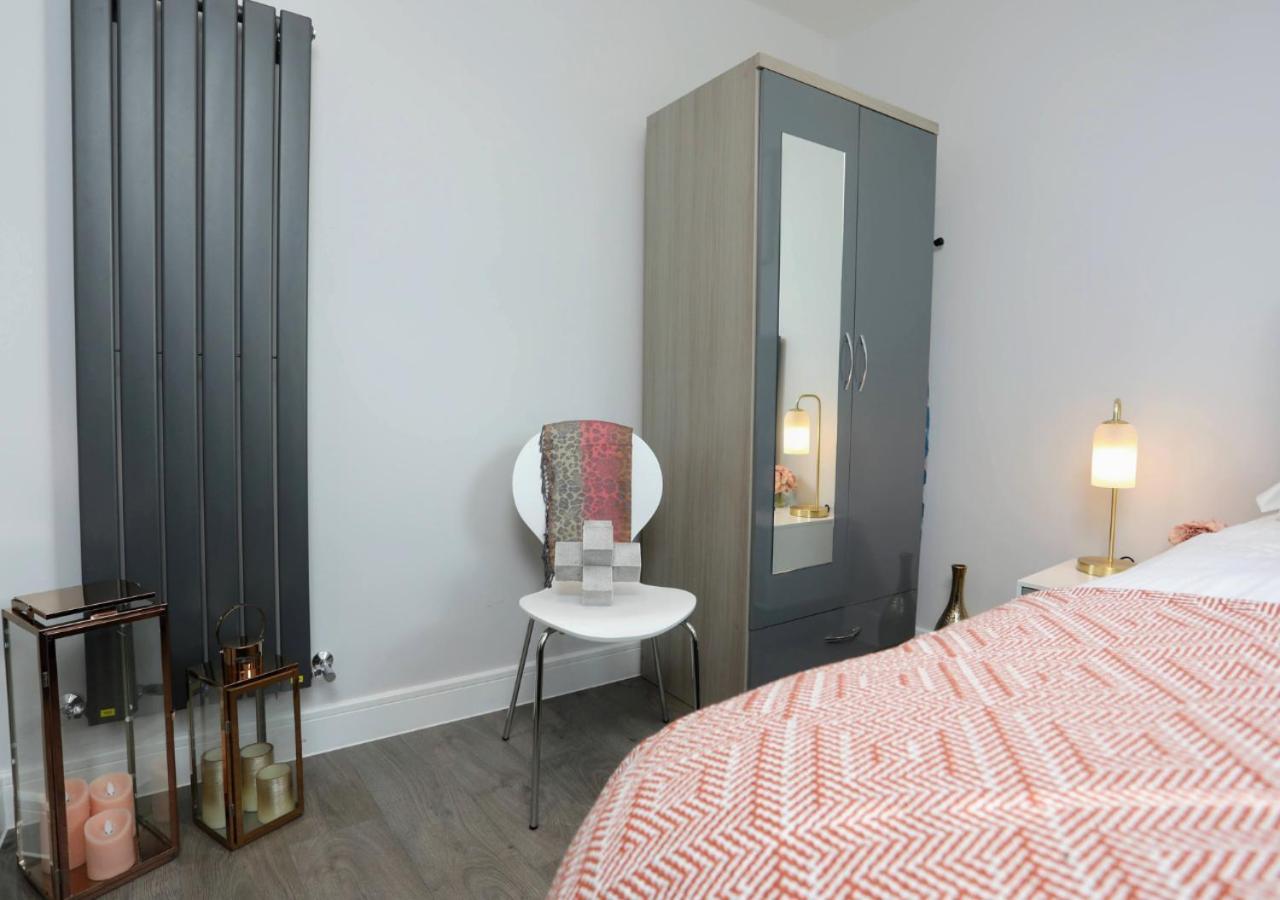 Aisiki Apartments At Stanhope Road, North Finchley, Airconditioned Multiple 2 Or 3-Bedroom, Pet-Friendly Duplex Flats, King Or Twin Beds, Airconditioned & Free Wi-Fi Exterior photo