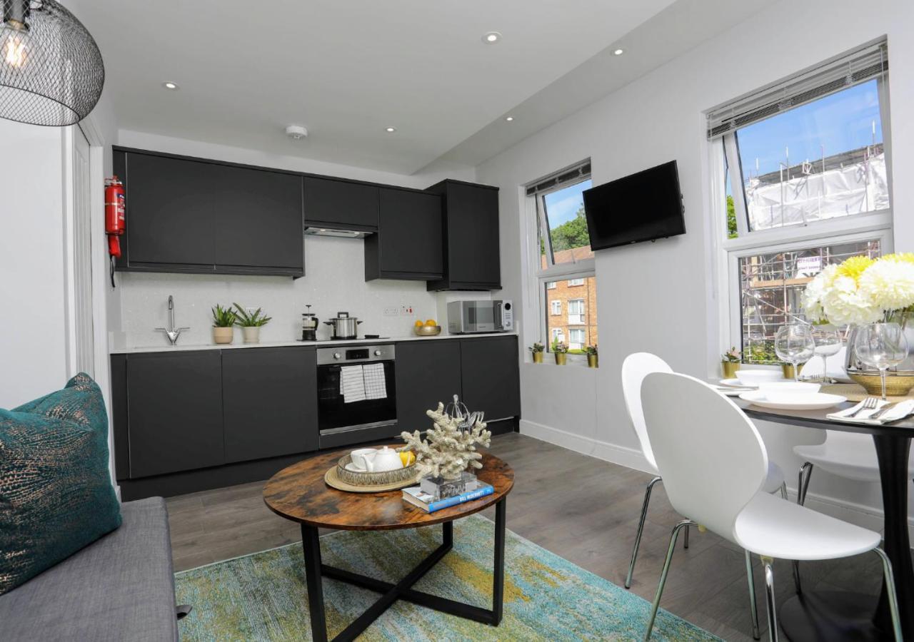 Aisiki Apartments At Stanhope Road, North Finchley, Airconditioned Multiple 2 Or 3-Bedroom, Pet-Friendly Duplex Flats, King Or Twin Beds, Airconditioned & Free Wi-Fi Exterior photo