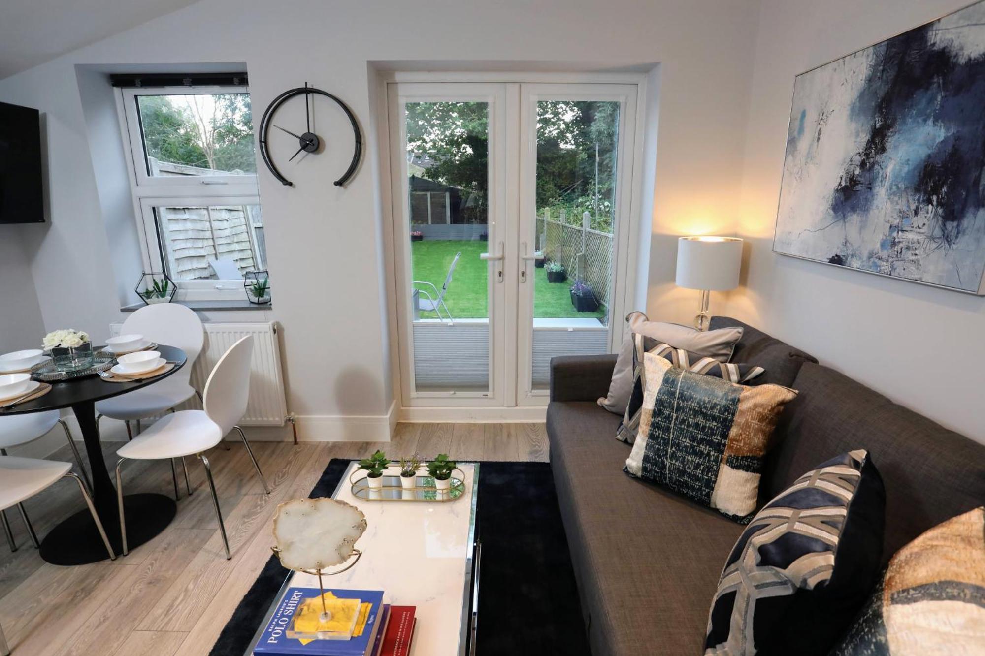 Aisiki Apartments At Stanhope Road, North Finchley, Airconditioned Multiple 2 Or 3-Bedroom, Pet-Friendly Duplex Flats, King Or Twin Beds, Airconditioned & Free Wi-Fi Exterior photo