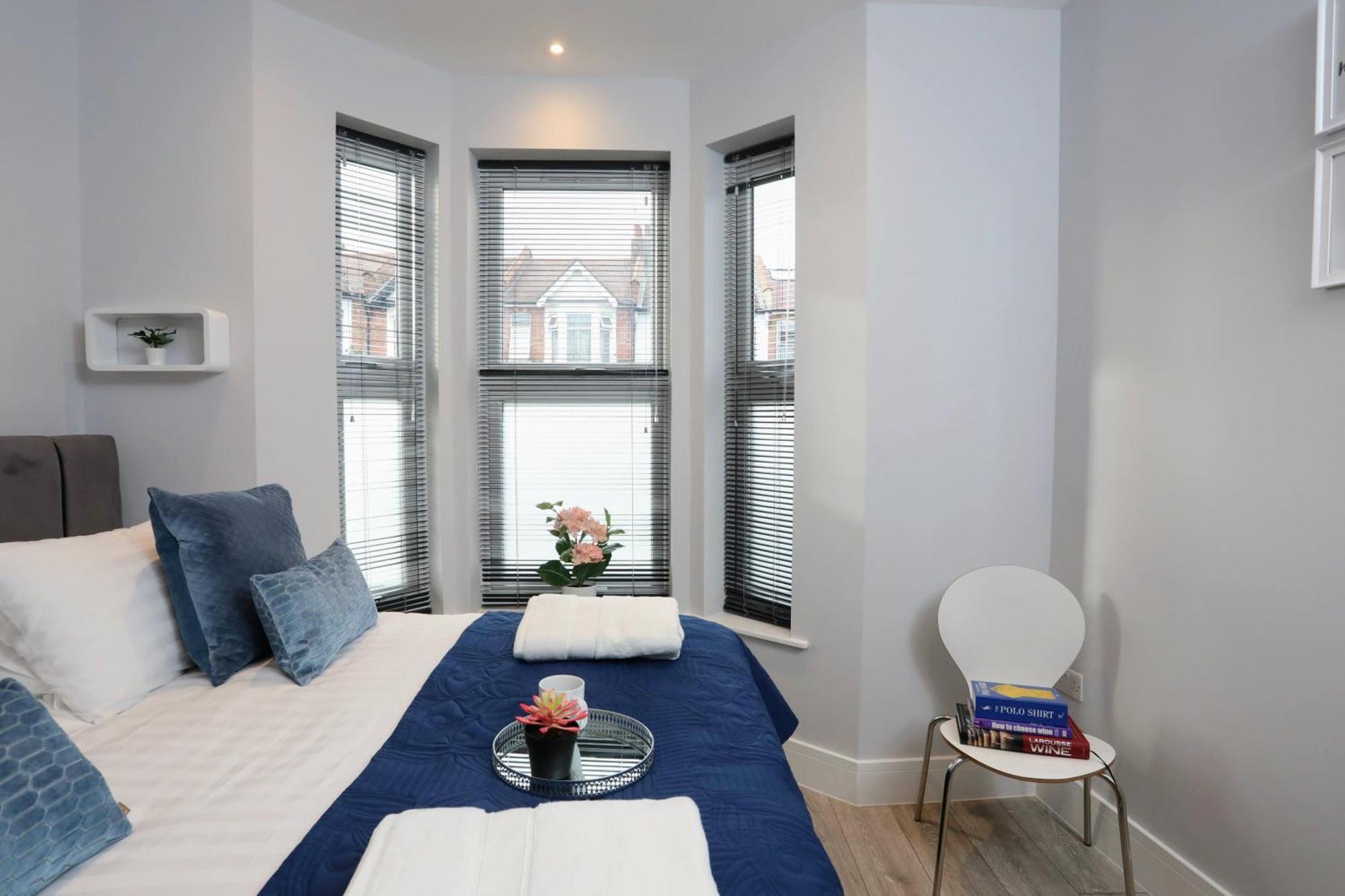 Aisiki Apartments At Stanhope Road, North Finchley, Airconditioned Multiple 2 Or 3-Bedroom, Pet-Friendly Duplex Flats, King Or Twin Beds, Airconditioned & Free Wi-Fi Exterior photo