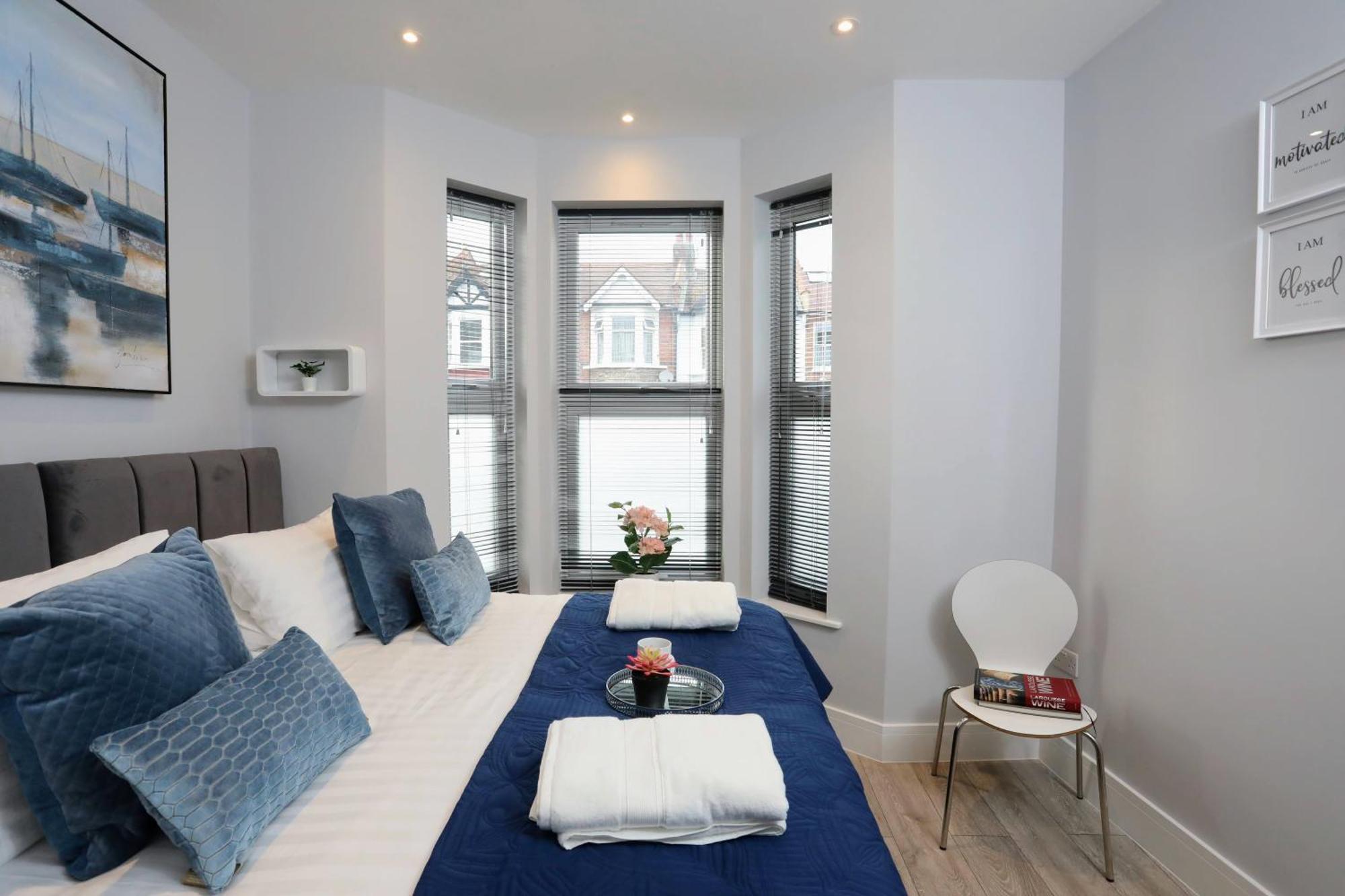 Aisiki Apartments At Stanhope Road, North Finchley, Airconditioned Multiple 2 Or 3-Bedroom, Pet-Friendly Duplex Flats, King Or Twin Beds, Airconditioned & Free Wi-Fi Exterior photo