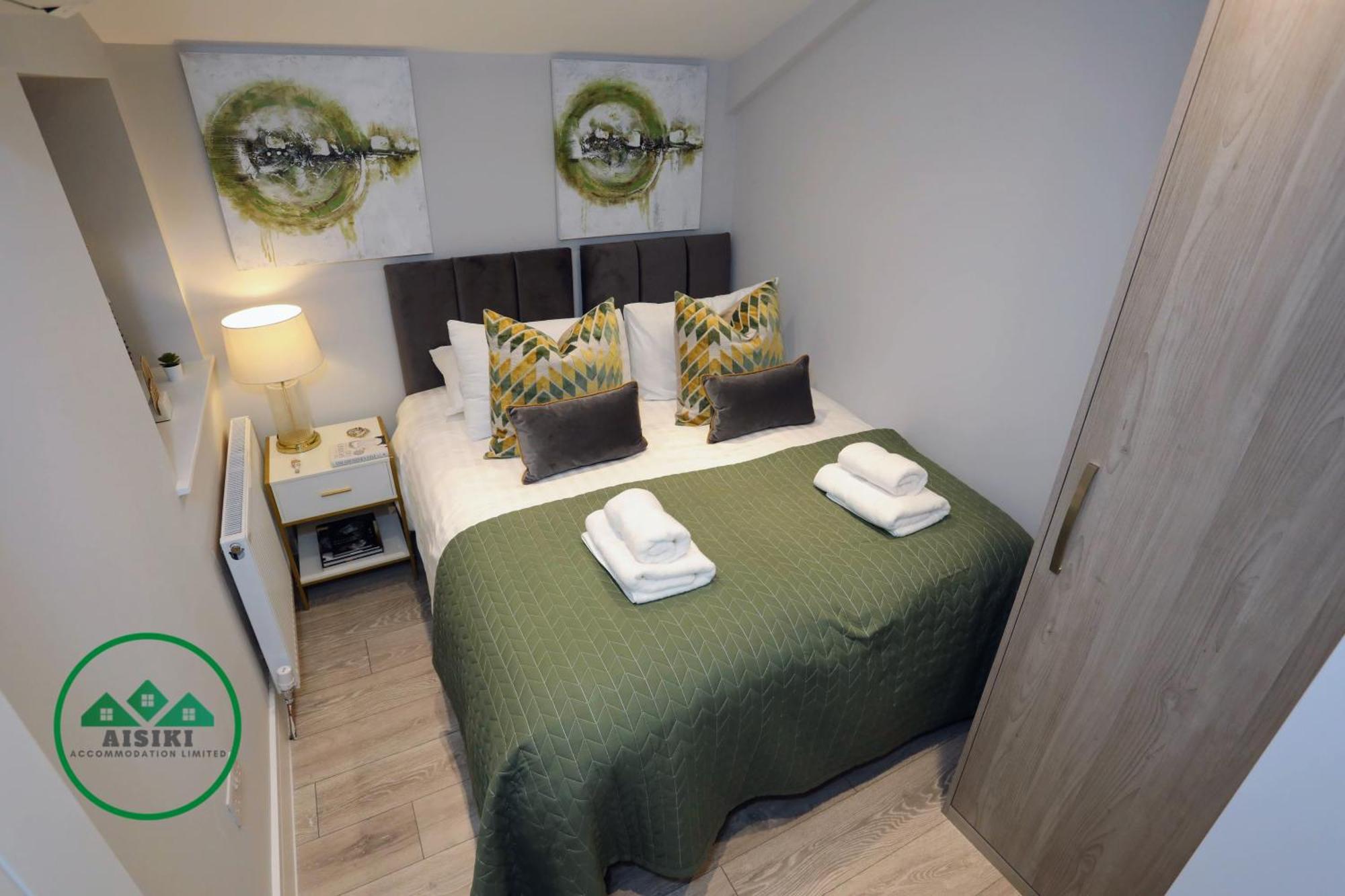 Aisiki Apartments At Stanhope Road, North Finchley, Airconditioned Multiple 2 Or 3-Bedroom, Pet-Friendly Duplex Flats, King Or Twin Beds, Airconditioned & Free Wi-Fi Exterior photo