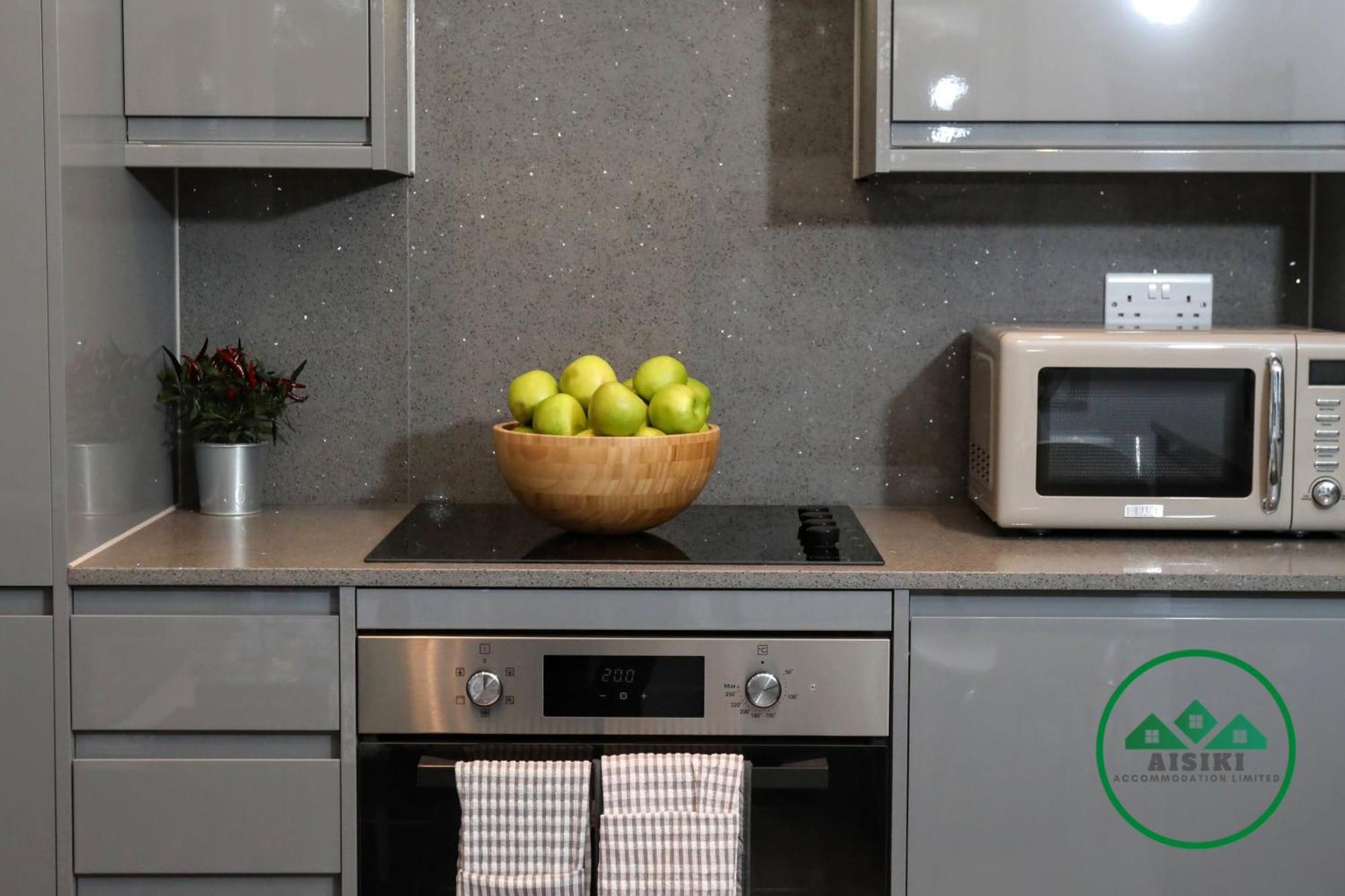 Aisiki Apartments At Stanhope Road, North Finchley, Airconditioned Multiple 2 Or 3-Bedroom, Pet-Friendly Duplex Flats, King Or Twin Beds, Airconditioned & Free Wi-Fi Exterior photo